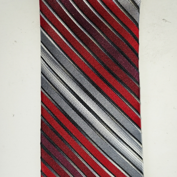 VAN HEUSEN Pre-tied Adjustable 100% Silk Career Dress Tie - Picture 4 of 4